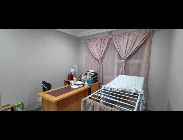 3 BEDROOM TOWNHOUSE FOR SALE IN ARCON PARK